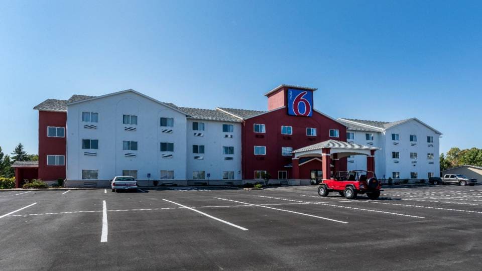 Motel 6 Indianapolis, IN - Southport, C46143, Indianapolis IN