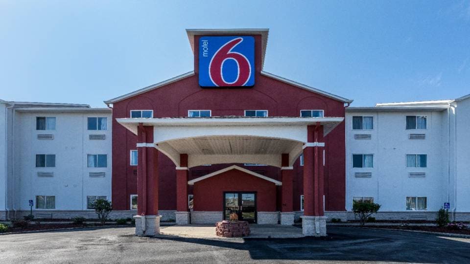 Motel 6 Indianapolis, IN - Southport, C46143, Indianapolis IN