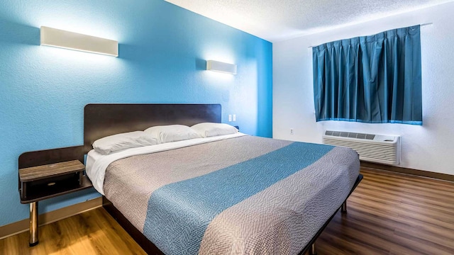 1 King Bed | Mobil Access Tub Nsmk Micfridg