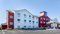 Motel 6 Indianapolis, IN - Southport