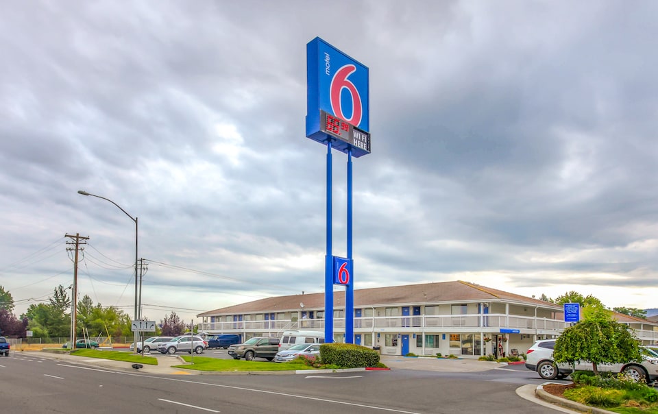 Motel 6 Medford, OR - North, C97502, Medford OR