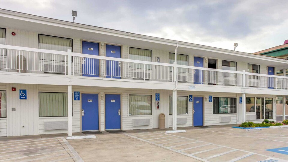 Motel 6 Medford, OR - North, C97502, Medford OR