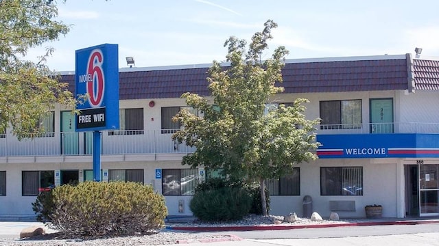 Motel 6 Reno, NV - Livestock