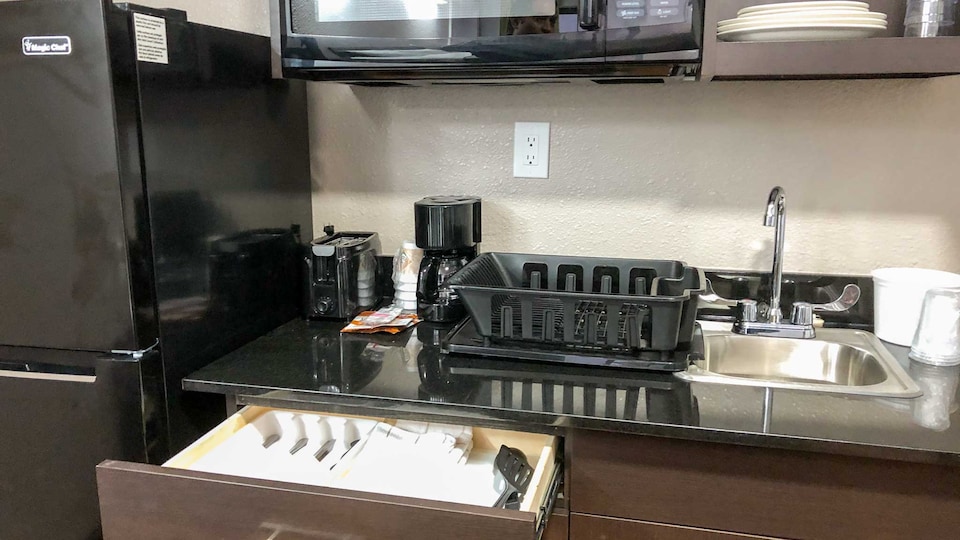 Studio 6 Wichita, KS Airport, C67209, Wichita KS