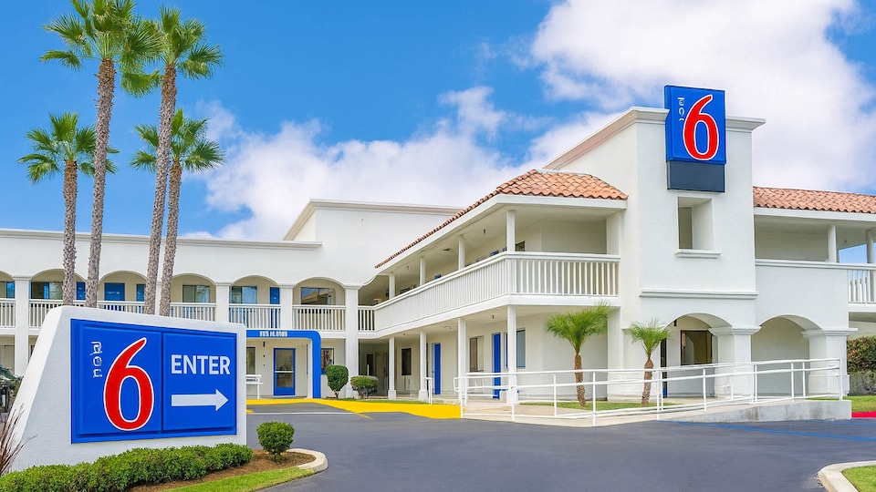 Motel 6 Carlsbad, CA Beach, Carlsbad, Carlsbad