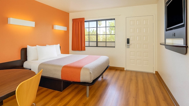 1 Full Bed | ADA/RI Shower/Premium/Micfridge