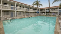 Motel 6 Carlsbad, CA Beach