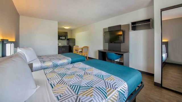 2 FULL BEDS | NON-SMOKING