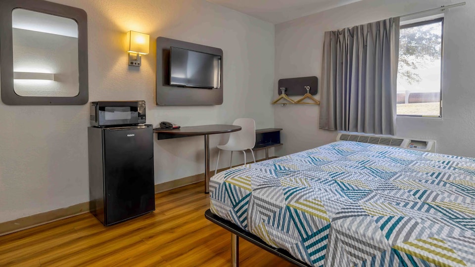 Motel 6 Little Rock, AR - South, C72209, Little Rock AR