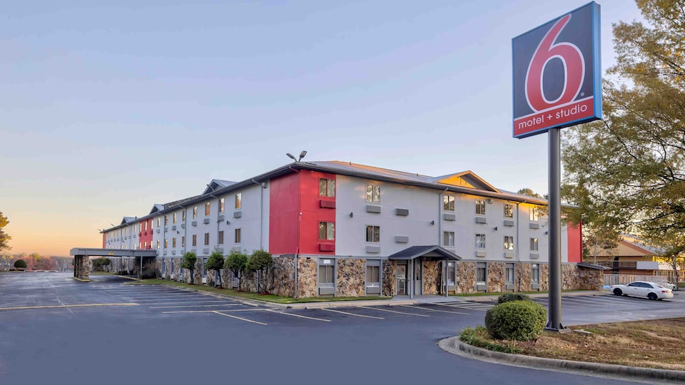 Motel 6 Little Rock, AR - South, C72209, Little Rock AR