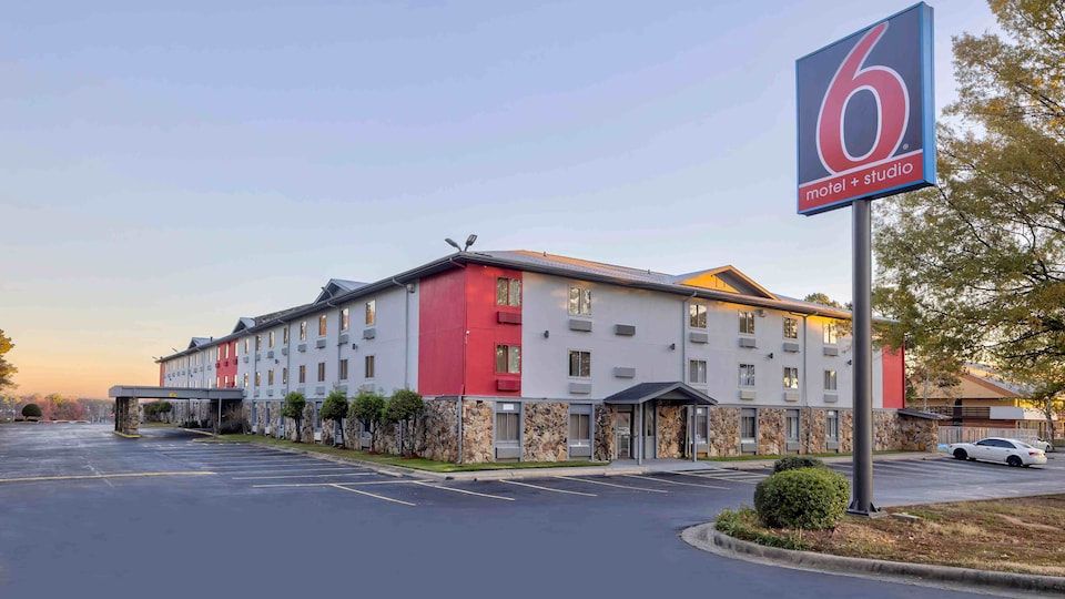 Motel 6 Little Rock, AR - South, C72209, Little Rock AR