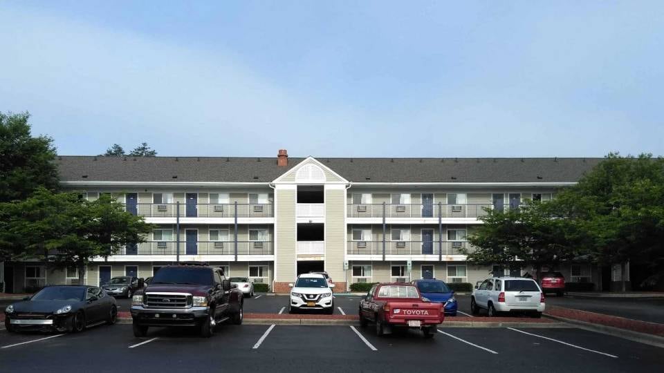 Studio 6 Greensboro, NC - I-40, C27407, Greensboro