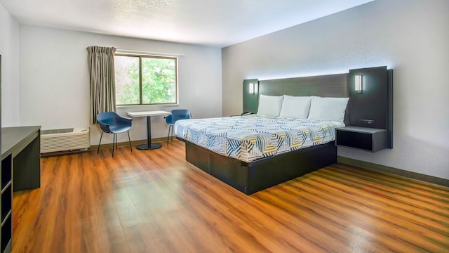 1 King Bed | Non-Smoking