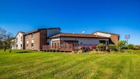 Motel 6 Saukville, WI