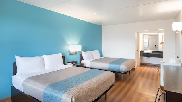 2 QUEEN BEDS | NON-SMOKING, MINI FRIDGE