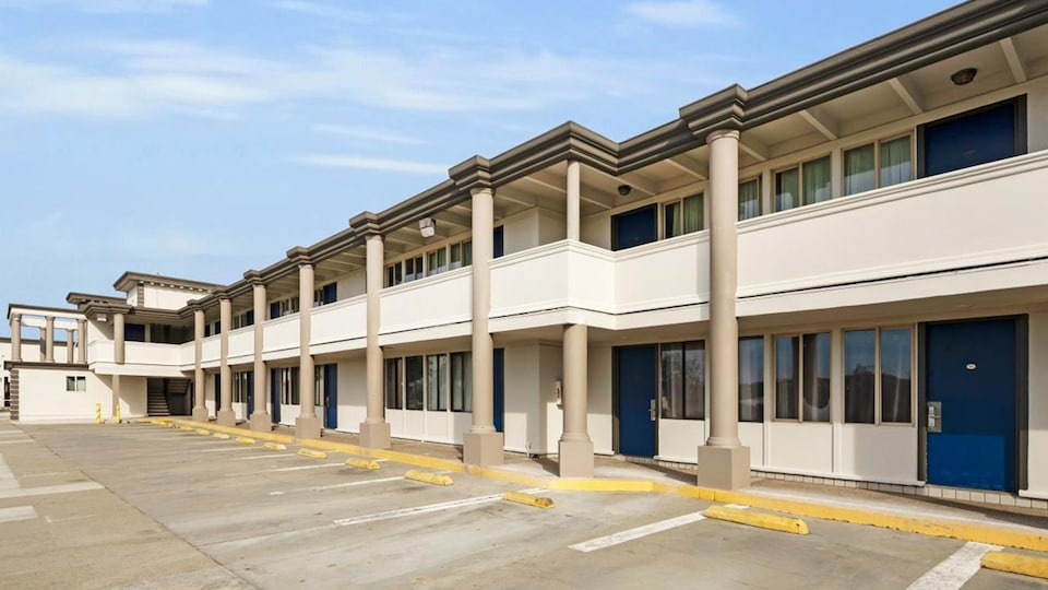 Motel 6 San Francisco, CA - Great Highway, C94117, San Francisco CA