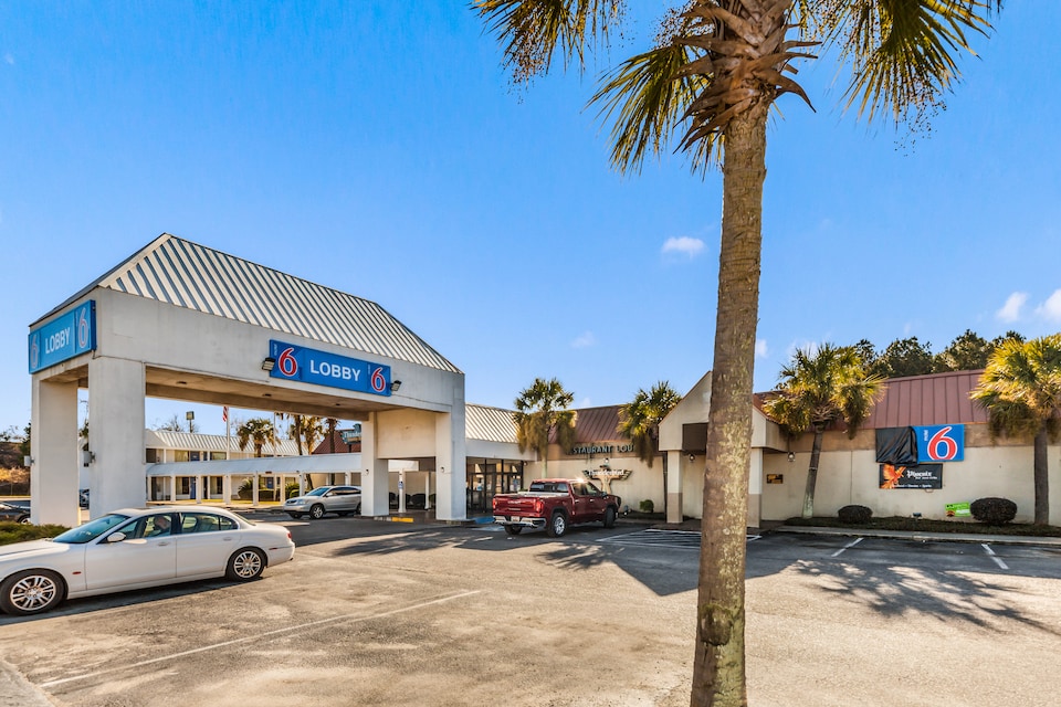 Studio 6 Florence, SC, C29501-2, Florence