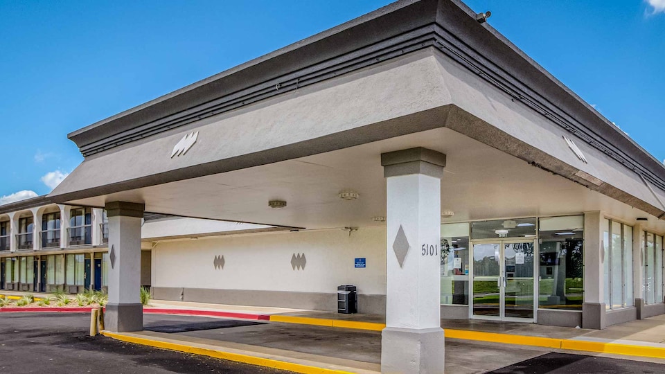 Motel 6 Groves, TX, Groves, Groves