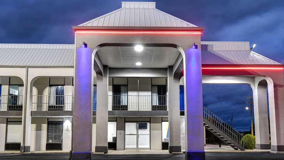 Studio 6 Meridian, MS – Bonita Lakes, Meridian_g6, Meridian