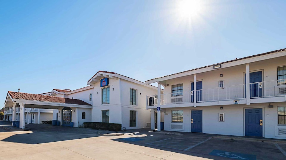Motel 6 Grand Prairie, TX - Interstate 30, GRAND PRAIRIE, GRAND PRAIRIE