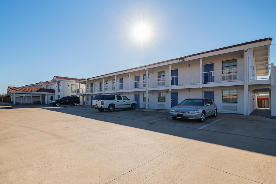 Motel 6 Grand Prairie, TX - Interstate 30, GRAND PRAIRIE, GRAND PRAIRIE