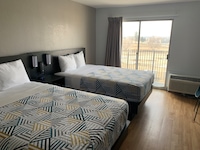 Studio 6 Lincoln, NE - Airport