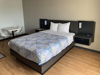 Studio 6 Lincoln, NE - Airport