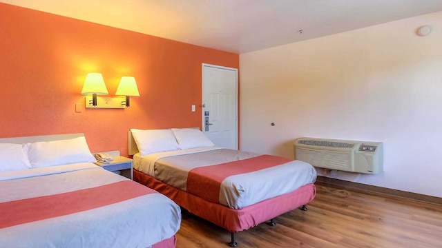 2 Full Beds | Mini Fridge