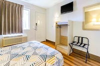 Motel 6 Hayward, CA – Silicon Valley Gateway