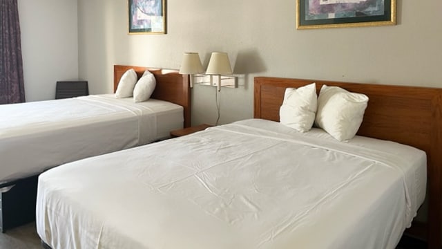 2 Queen Beds | Non-Smoking, Micfridge