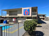 Motel 6 Hattiesburg, MS