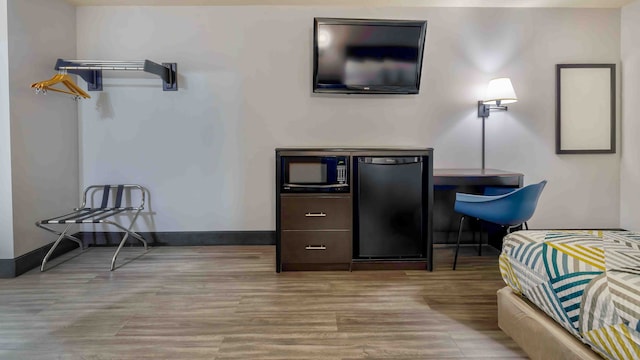 1 Full Bed | Non-Smoking, Micfridge