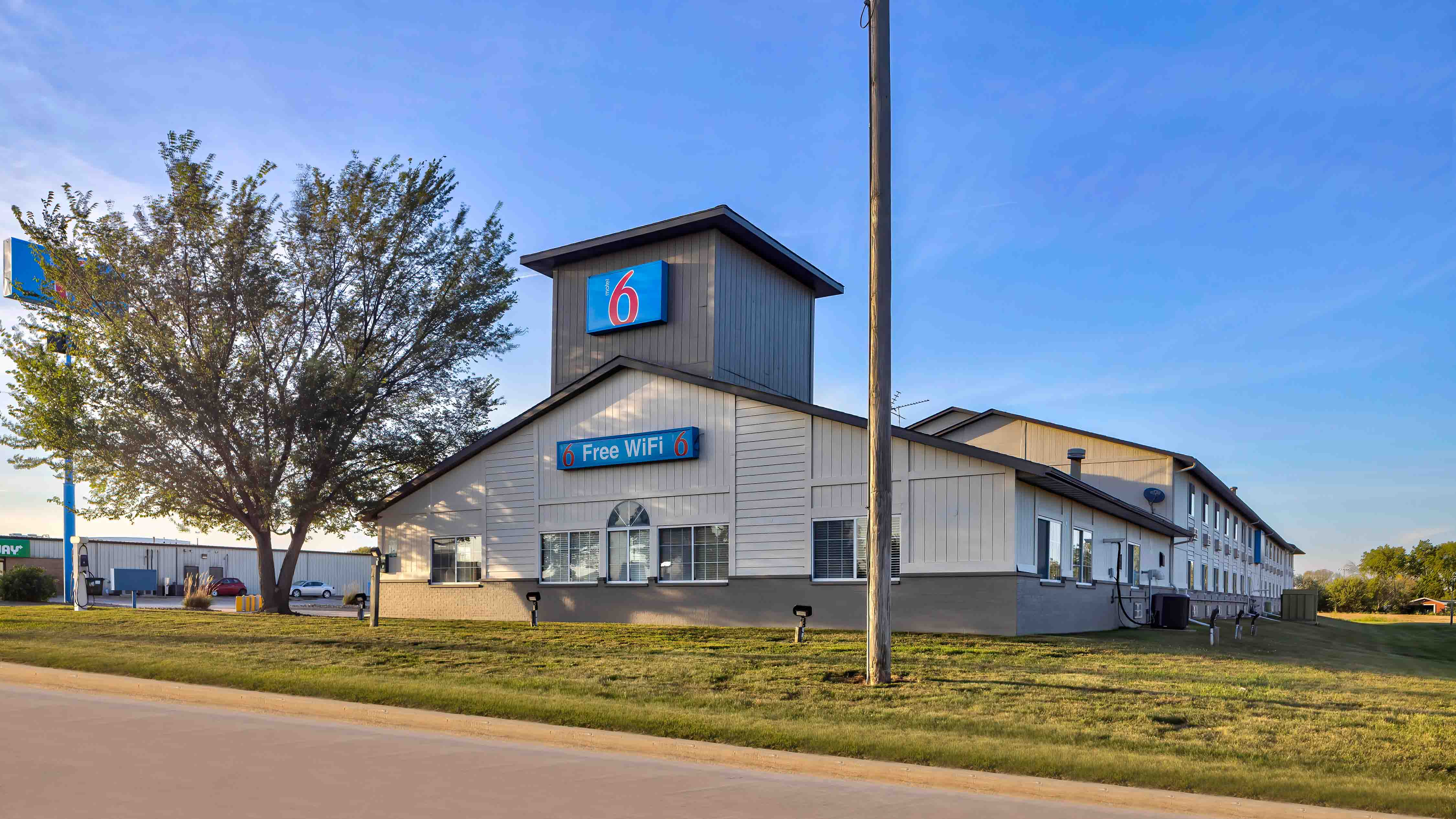 Motel 6 Stuart, IA, Motel 6 Stuart, Book @ $80