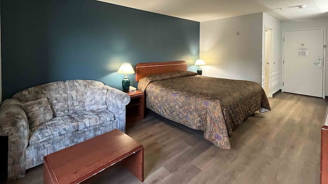 1 King Bed | Non-Smoking, Micfridge