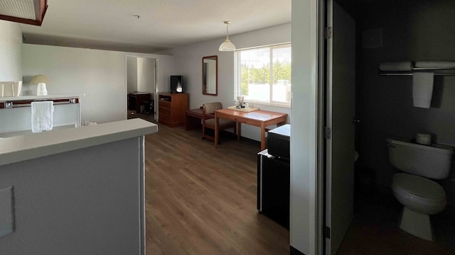 1 King Bed | Suite, Non-Smoking, Micfridge