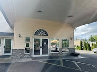 Studio 6 Suites Portland OR- I-5/OHSU