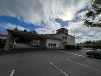 Studio 6 Suites Portland OR- I-5/OHSU