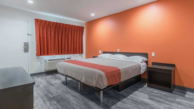 1 King Bed | Non-Smoking