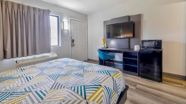 1 Queen Bed | ADA/RI Shower/Micfridge