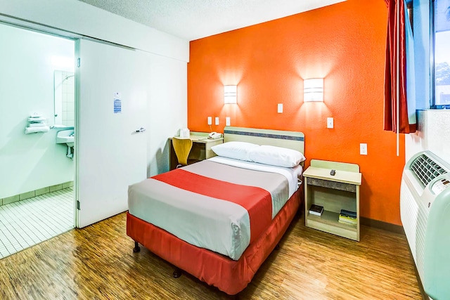 1 Full Bed | ADA/Tub