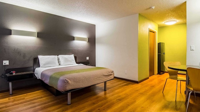 1 Queen Bed | Non-Smoking, Kitchen