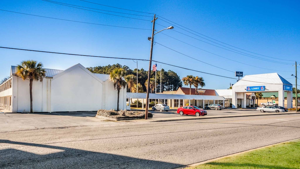 Motel 6 Florence, SC, C29501-2, Florence