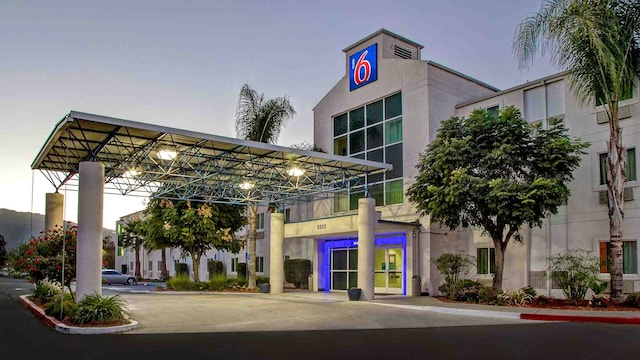 Motel 6 Gilroy, CA
