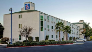 Motel 6 Gilroy, CA