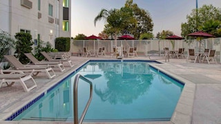 Motel 6 Gilroy, CA