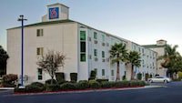 Motel 6 Gilroy, CA