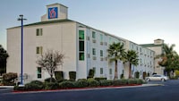 Motel 6 Gilroy, CA