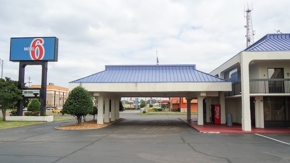 Motel 6 Memphis, TN - East, C38134, Memphis