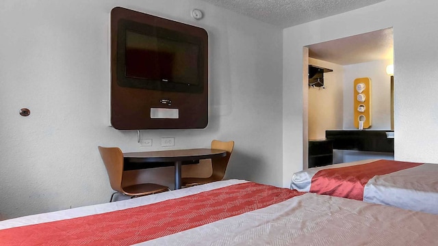 2 Full Beds | Mini Fridge