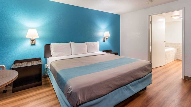 1 KING BED | NON-SMOKING, HOT TUB-TUB